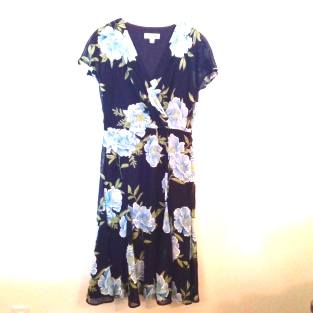 Shelbey&Palmer Navy With Floral Crossover Bodice Flutter Sleeves Midi Dress Sz 6